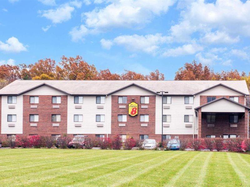 Super 8 By Wyndham Richfield Cleveland Hotel Bagian luar foto